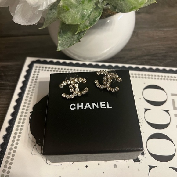 CHANEL Gold Classic Crystal CC Stud Earrings - Picture 8 of 8